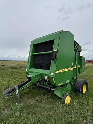 Image of John Deere 567 MegaWide equipment image 1