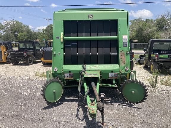 Image of John Deere 567 equipment image 1