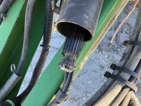 Image of John Deere 567 equipment image 1