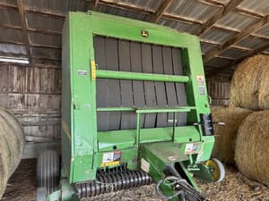 2004 John Deere 567 Image