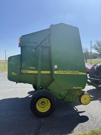 Image of John Deere 567 MegaWide equipment image 1