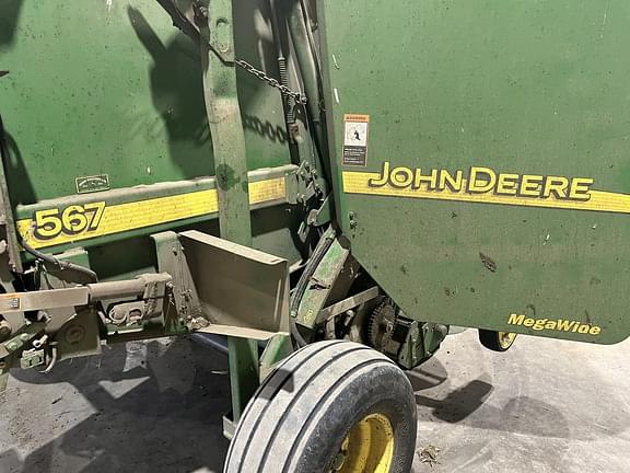 Image of John Deere 567 MegaWide equipment image 2