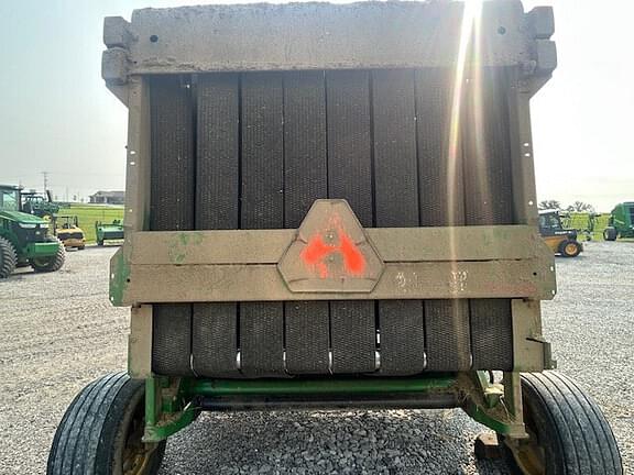 Image of John Deere 567 Silage MegaWide equipment image 2
