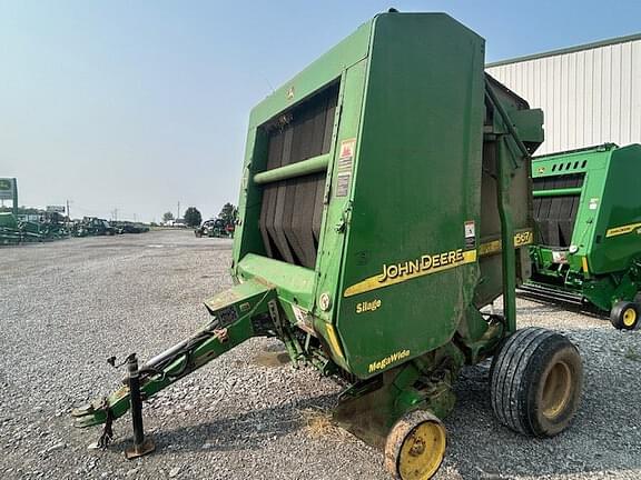 Image of John Deere 567 Silage MegaWide equipment image 1
