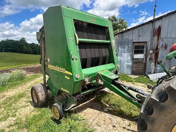 Image of John Deere 567 Silage MegaWide equipment image 4