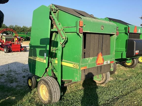 Image of John Deere 567 equipment image 4