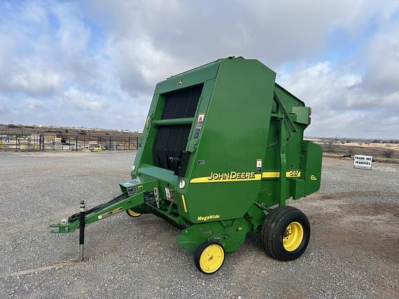 Image of John Deere 567 equipment image 1