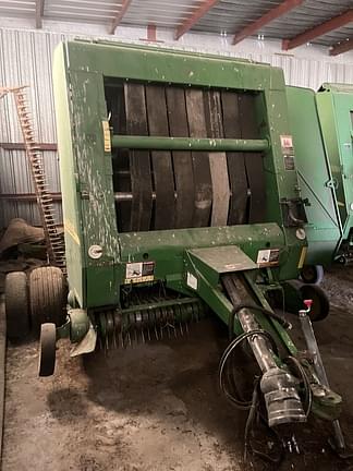 Image of John Deere 567 MegaWide equipment image 1