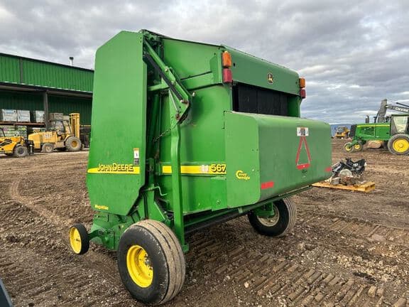 Image of John Deere 567 MegaWide equipment image 1