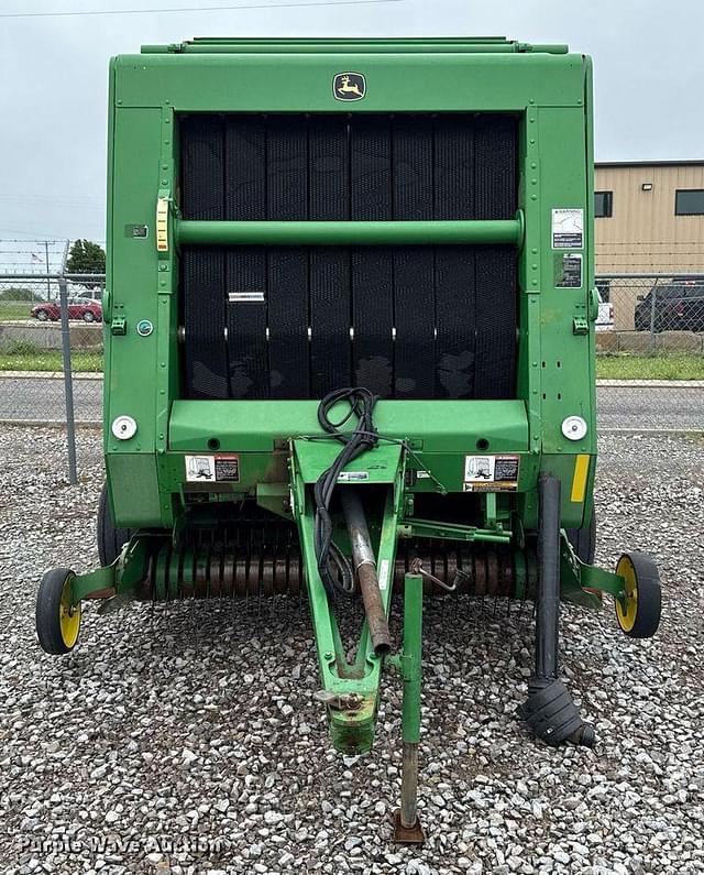 Image of John Deere 567 MegaWide equipment image 1