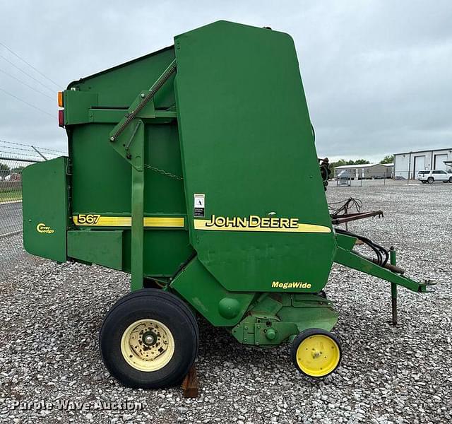 Image of John Deere 567 MegaWide equipment image 3