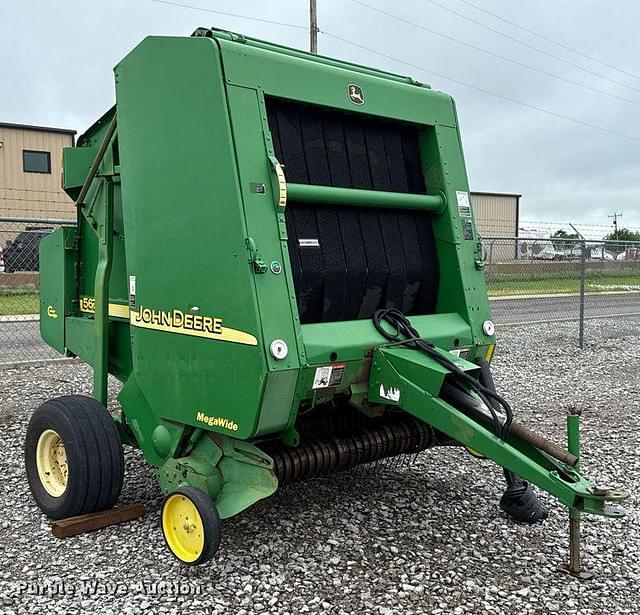 Image of John Deere 567 MegaWide equipment image 2
