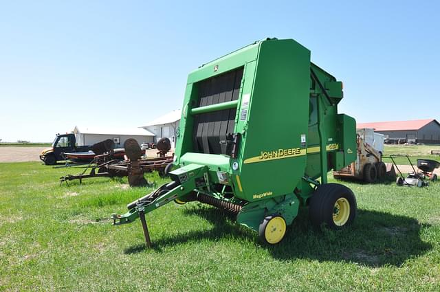 Image of John Deere 567 equipment image 2