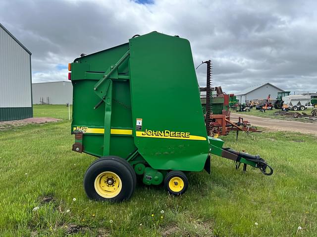 Image of John Deere 567 equipment image 1