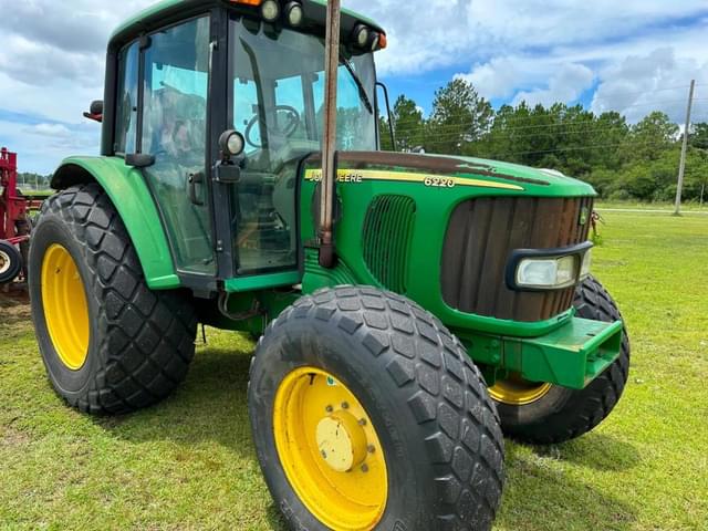 Image of John Deere 6220 equipment image 1