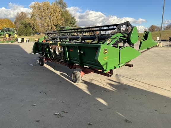 Image of John Deere 625F equipment image 4