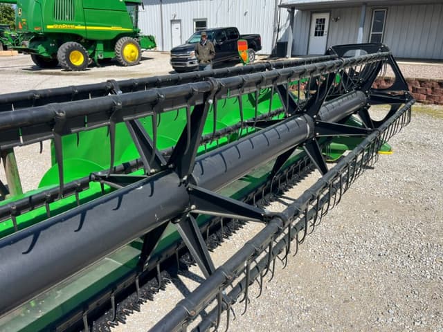Image of John Deere 625F equipment image 2