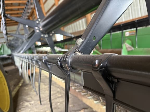 Image of John Deere 630F equipment image 4