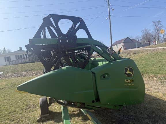 Image of John Deere 630F equipment image 3