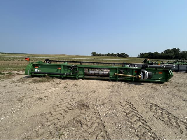 Image of John Deere 630F equipment image 4