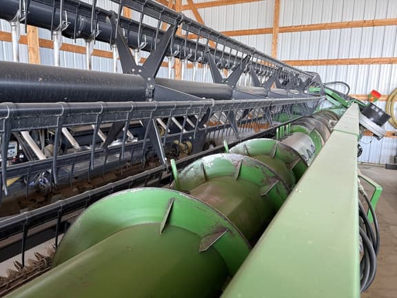 Image of John Deere 630F equipment image 3