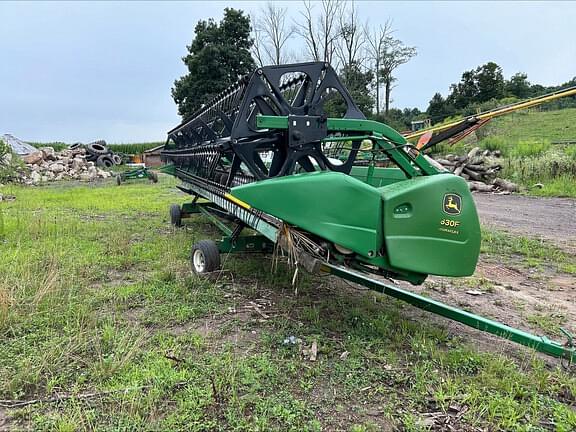 Image of John Deere 630F equipment image 2