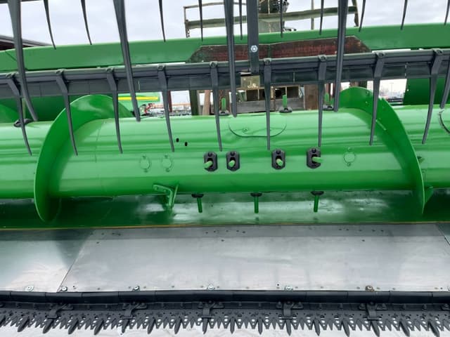 Image of John Deere 630F equipment image 2