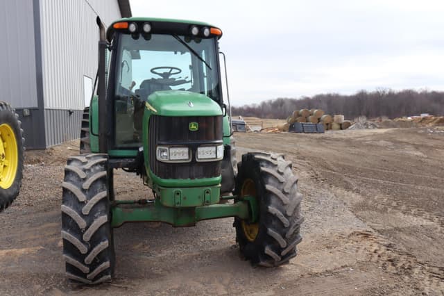 Image of John Deere 6320 equipment image 1
