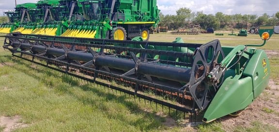 Main image John Deere 635F