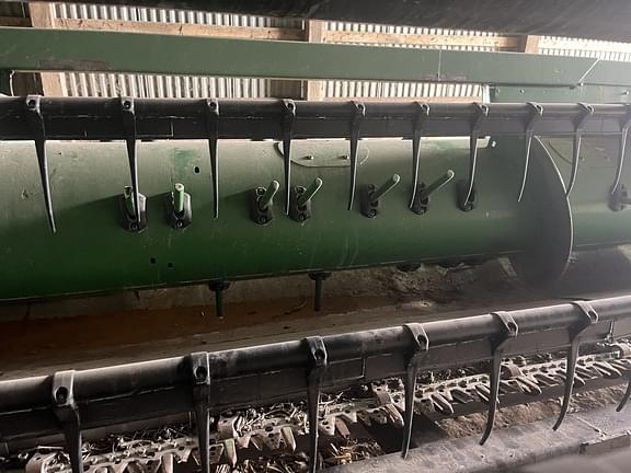 Image of John Deere 635F equipment image 4