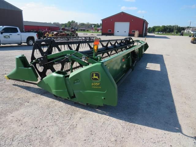 Image of John Deere 635F equipment image 2
