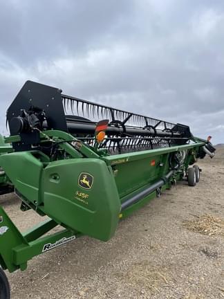 Main image John Deere 635F