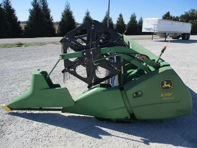 Image of John Deere 635F equipment image 4