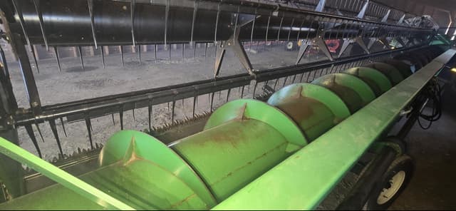 Image of John Deere 635F equipment image 3