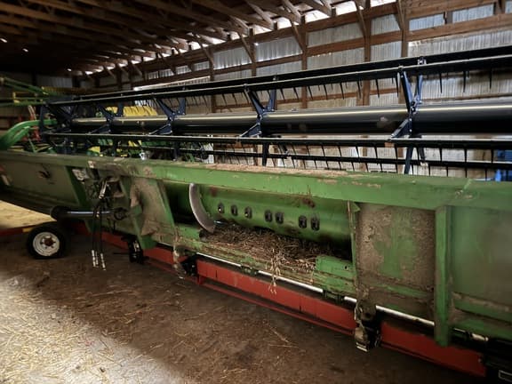 Image of John Deere 635F equipment image 2