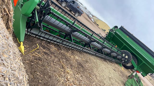 Image of John Deere 635F equipment image 1