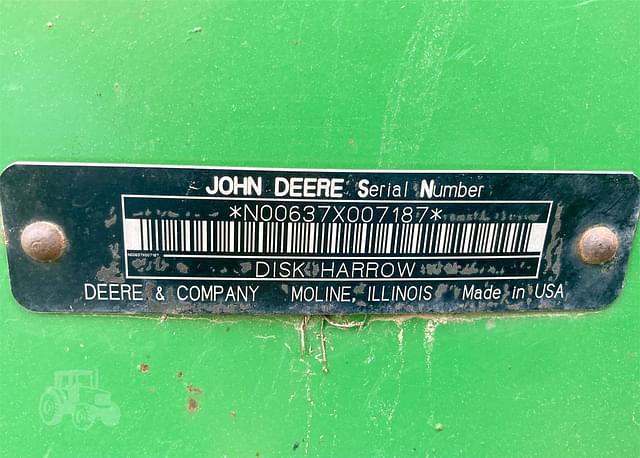 Image of John Deere 637 equipment image 1