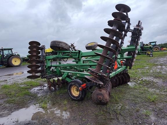 Image of John Deere 637 equipment image 2