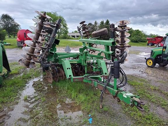 Image of John Deere 637 equipment image 2