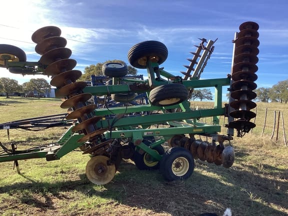 Main image John Deere 637