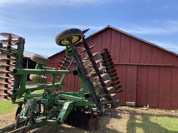 Image of John Deere 637 equipment image 2