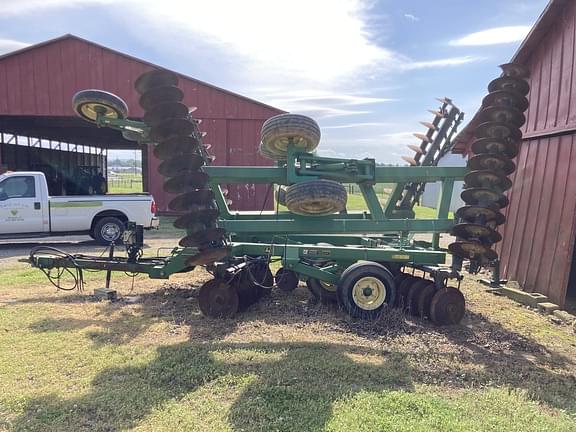 Image of John Deere 637 equipment image 3