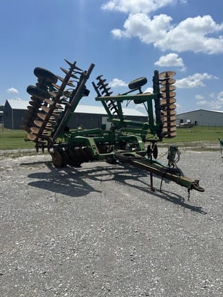 2004 John Deere 637 Equipment Image0