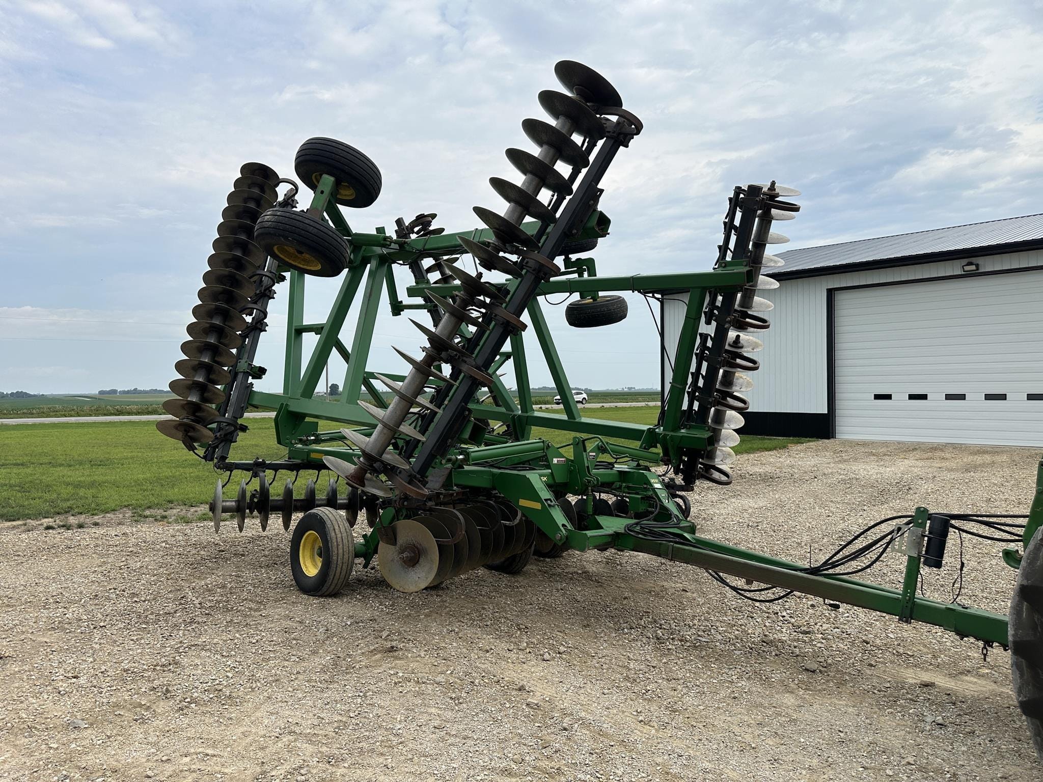 2004 John Deere 637 Equipment Image0