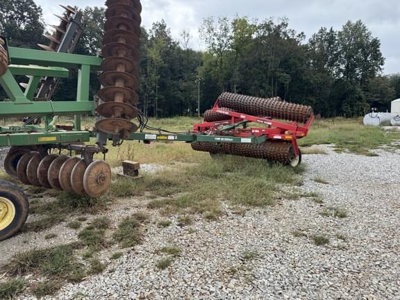Image of John Deere 637 equipment image 3