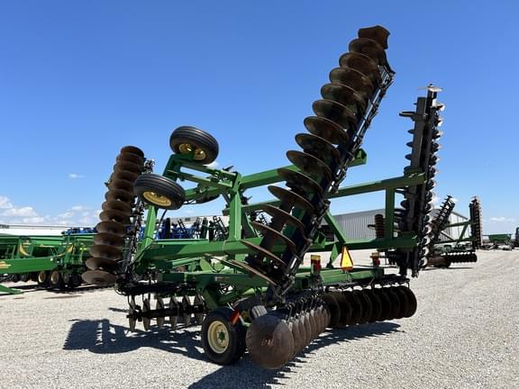 Image of John Deere 637 equipment image 2