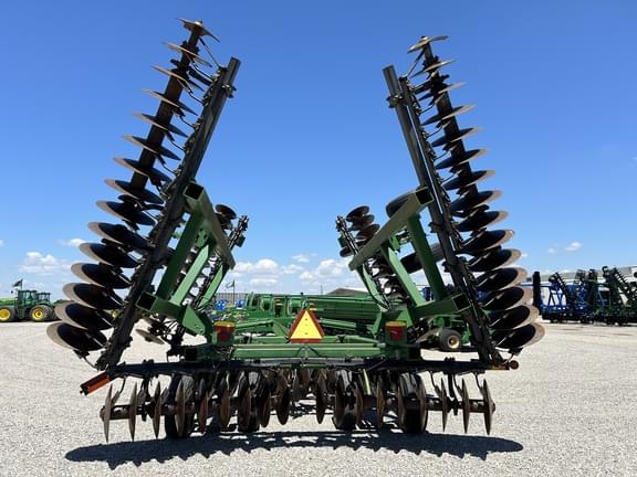 Image of John Deere 637 equipment image 3