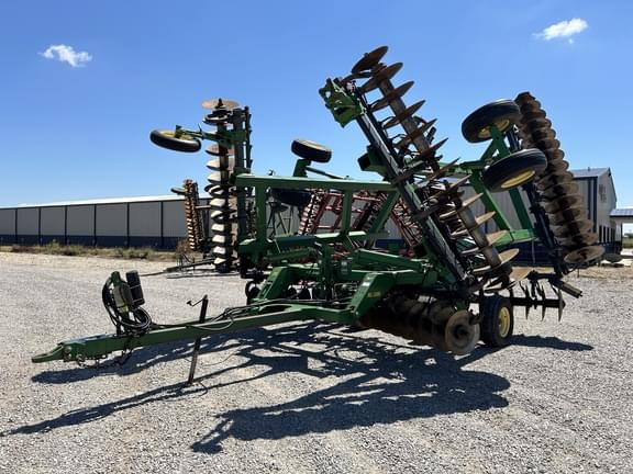Image of John Deere 637 Primary image