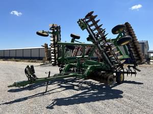 2004 John Deere 637 Image