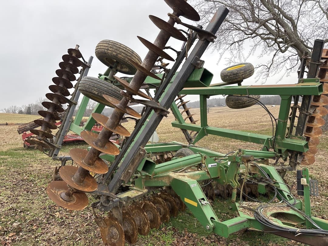 Image of John Deere 637 Primary image